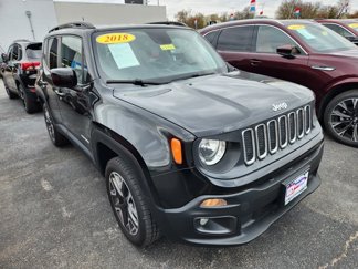 Used 2018 Jeep Renegade Latitude w/ Cold Weather Group image 1