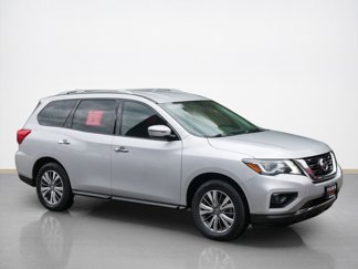 Used 2019 Nissan Pathfinder SL image 1