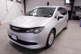 Used 2023 Chrysler Voyager LX image 1