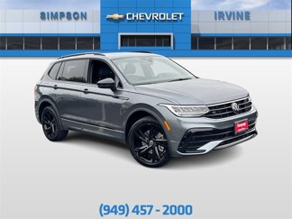 Used 2023 Volkswagen Tiguan SE R-Line image 1