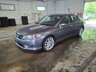 Used 2015 Honda Accord Touring image 1