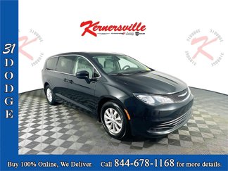 Used 2017 Chrysler Pacifica Touring w/ Tire & Wheel Group image 1
