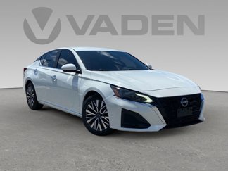 Used 2023 Nissan Altima 2.5 SV image 1