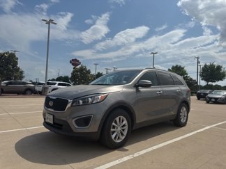 Used 2016 Kia Sorento LX image 1