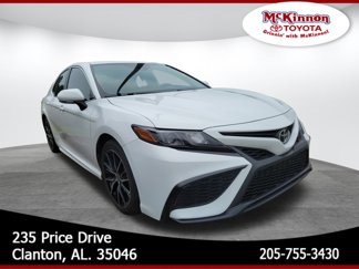 Used 2021 Toyota Camry SE image 1