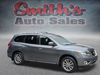 Used 2015 Nissan Pathfinder SV image 1