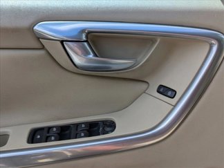 Used 2015 Volvo XC60 T5 Platinum video 2