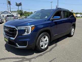 Used 2022 GMC Terrain SLE w/ Driver Convenience Package image 1