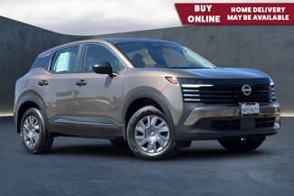 Used 2025 Nissan Kicks S image 1