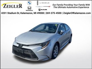Used 2023 Toyota Corolla LE image 1