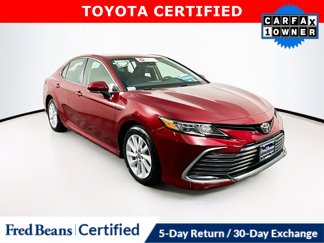 Certified 2022 Toyota Camry LE image 1