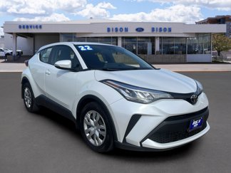 Used 2022 Toyota C-HR XLE image 1