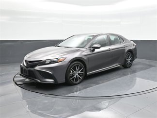 Used 2023 Toyota Camry SE image 1
