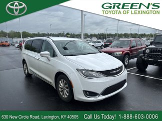 Used 2017 Chrysler Pacifica Touring-L image 1