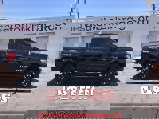 Used 2018 Nissan Titan PRO-4X w/ Pro-4x Convenience Package image 1