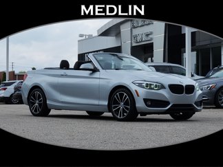 Used 2020 BMW 230i xDrive Convertible image 1