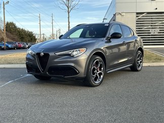 Used 2023 Alfa Romeo Stelvio Veloce image 1