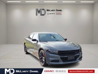 Used 2019 Dodge Charger SXT image 1
