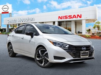 New 2025 Nissan Versa SR image 1
