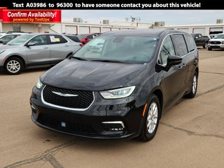Used 2023 Chrysler Pacifica Touring-L image 1