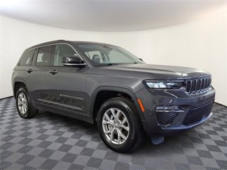 Used 2022 Jeep Grand Cherokee Limited image 1