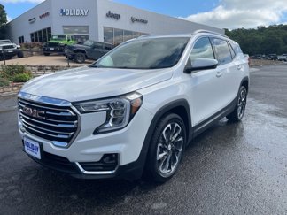 Used 2022 GMC Terrain SLT image 1