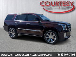 Used 2017 Cadillac Escalade Premium Luxury image 1
