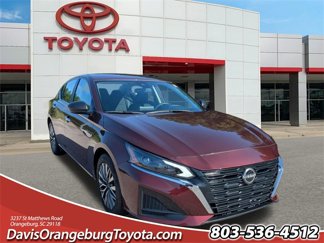 Used 2024 Nissan Altima 2.5 SV image 1