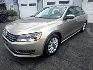 Used 2015 Volkswagen Passat 1.8T S image 1