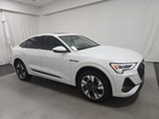 Used 2021 Audi e-tron Premium w/ Towing Package image 1