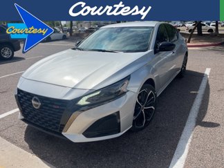 Used 2023 Nissan Altima 2.5 SR image 1