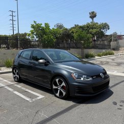 Used 2017 Volkswagen GTI S image 1