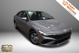New 2025 Hyundai Elantra SE image 1