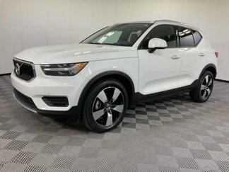 Used 2020 Volvo XC40 T5 Momentum w/ Protection Package Premier image 1