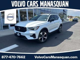Certified 2024 Volvo XC40 B5 Core image 1