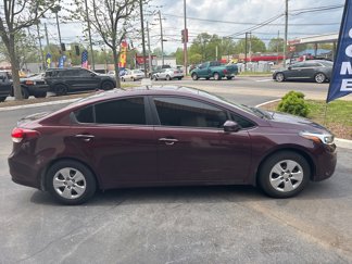 Used 2018 Kia Forte LX image 1
