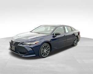 Used 2022 Toyota Avalon Touring image 1