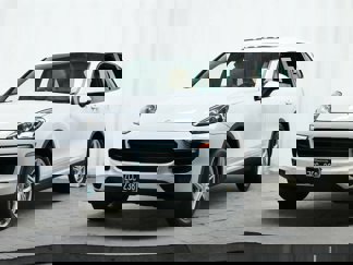 Used 2016 Porsche Cayenne image 1