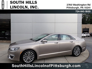 Used 2019 Lincoln MKZ Premiere image 1