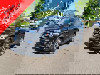 Used 2023 GMC Acadia SLT image 1