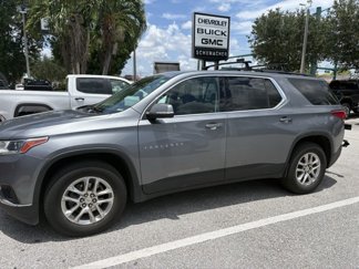 Certified 2021 Chevrolet Traverse LT image 1