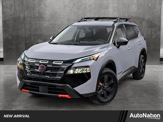 Used 2025 Nissan Rogue SV image 1