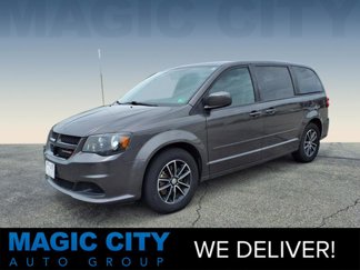 Used 2017 Dodge Grand Caravan SE image 1