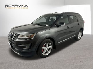 Used 2017 Ford Explorer XLT image 1
