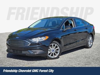Used 2017 Ford Fusion SE w/ Fusion SE Technology Package image 1