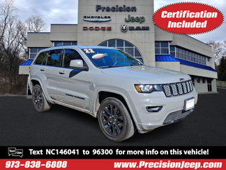 Certified 2022 Jeep Grand Cherokee Laredo X image 1