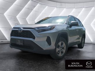 Used 2022 Toyota RAV4 XLE image 1