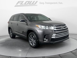 Used 2019 Toyota Highlander XLE image 1