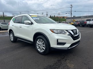 Used 2017 Nissan Rogue SV w/ SV Premium Package image 1
