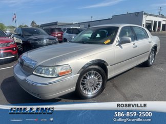 Used 2007 Lincoln Town Car Signature Limited image 1